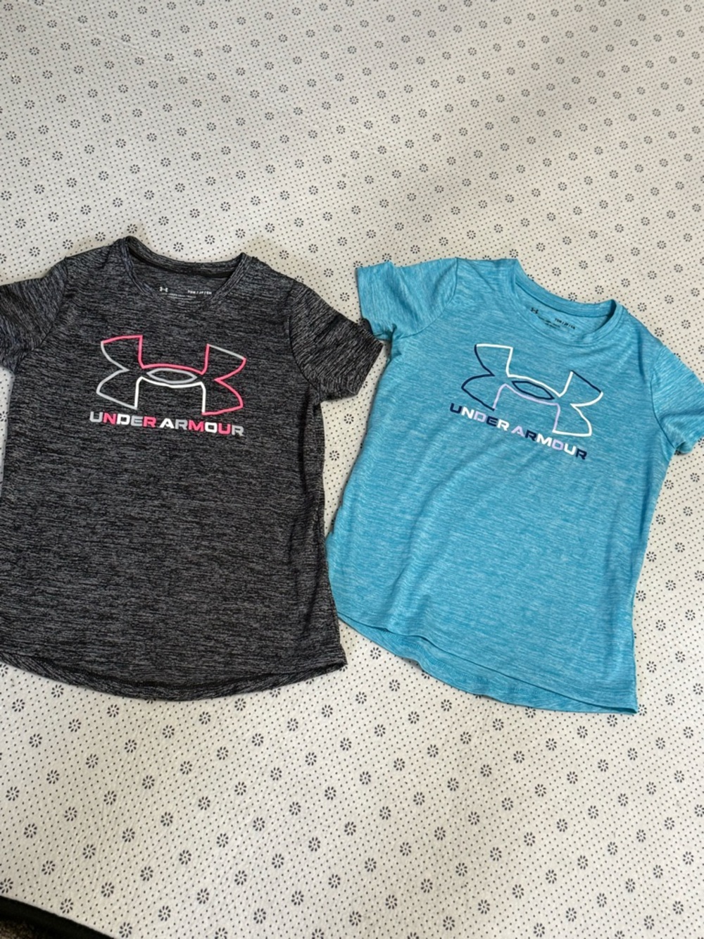 Under Armour Girls' Short Sleeve Dri fit Tees in Black Heather & Aqua